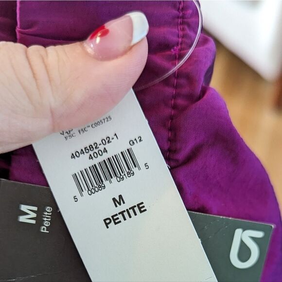 GAP nylon jogger parachute pants Wine Maroon Purple NWT - Picture 4 of 4